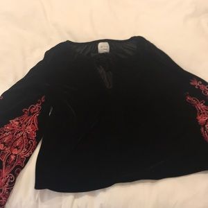 Misa velvet top